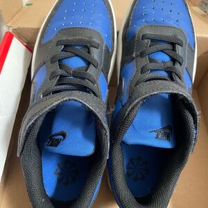 Nike court borough low boy shoes